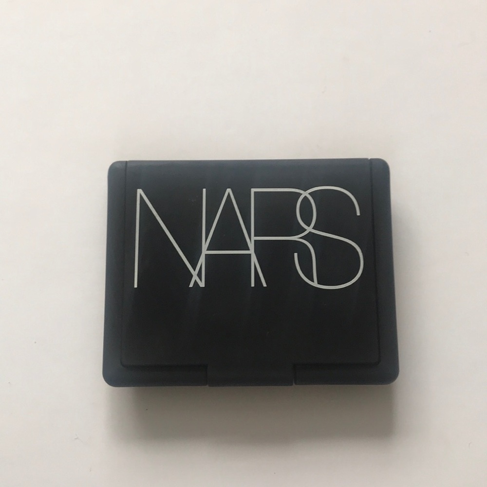 NARS Blush bumpy ride - semi shimmer